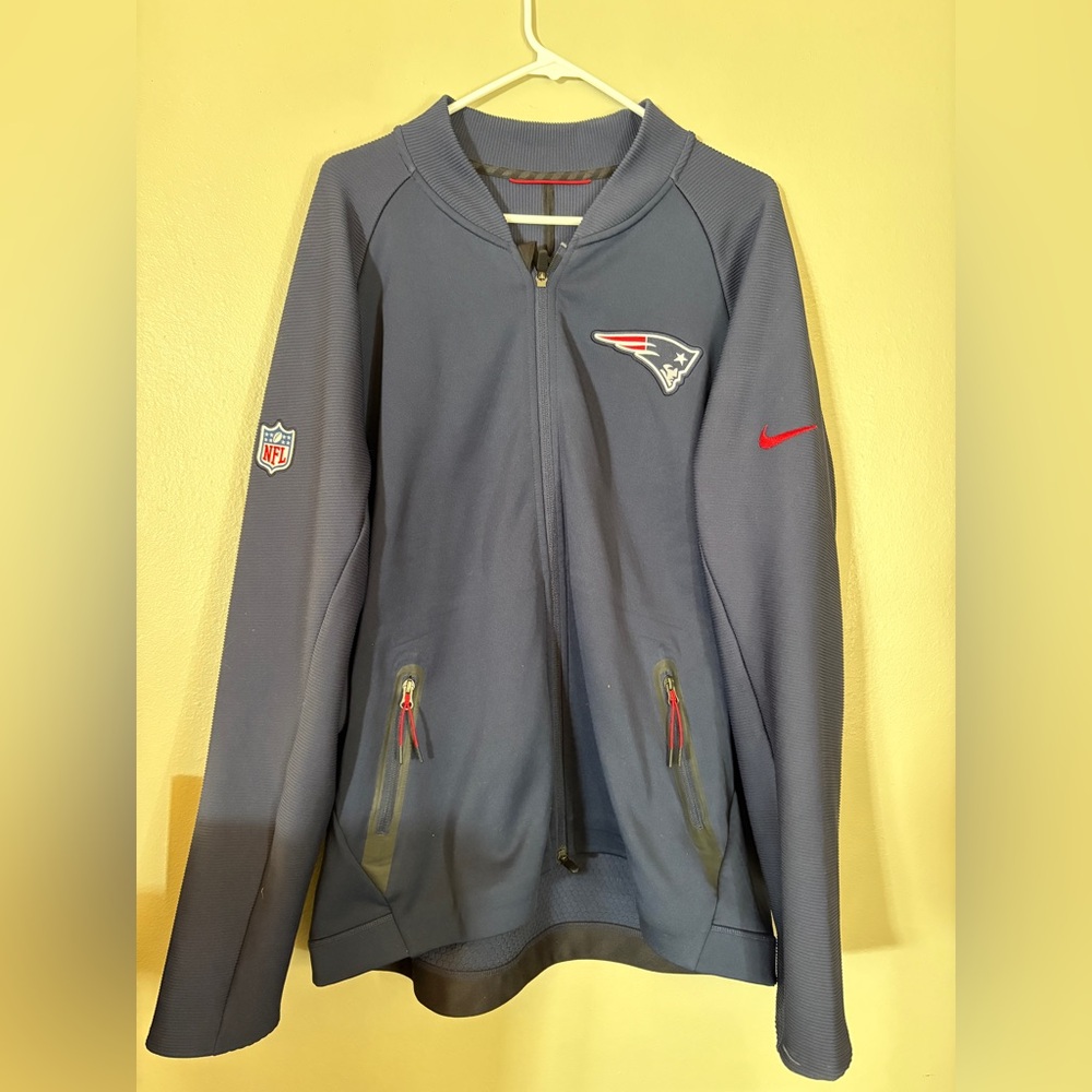 NIKE NEW ENGLAND PATRIOTS NFL FOOTBALL SIDELINE COACHES JACKET $180
